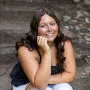 Meet your Posher, Alexia